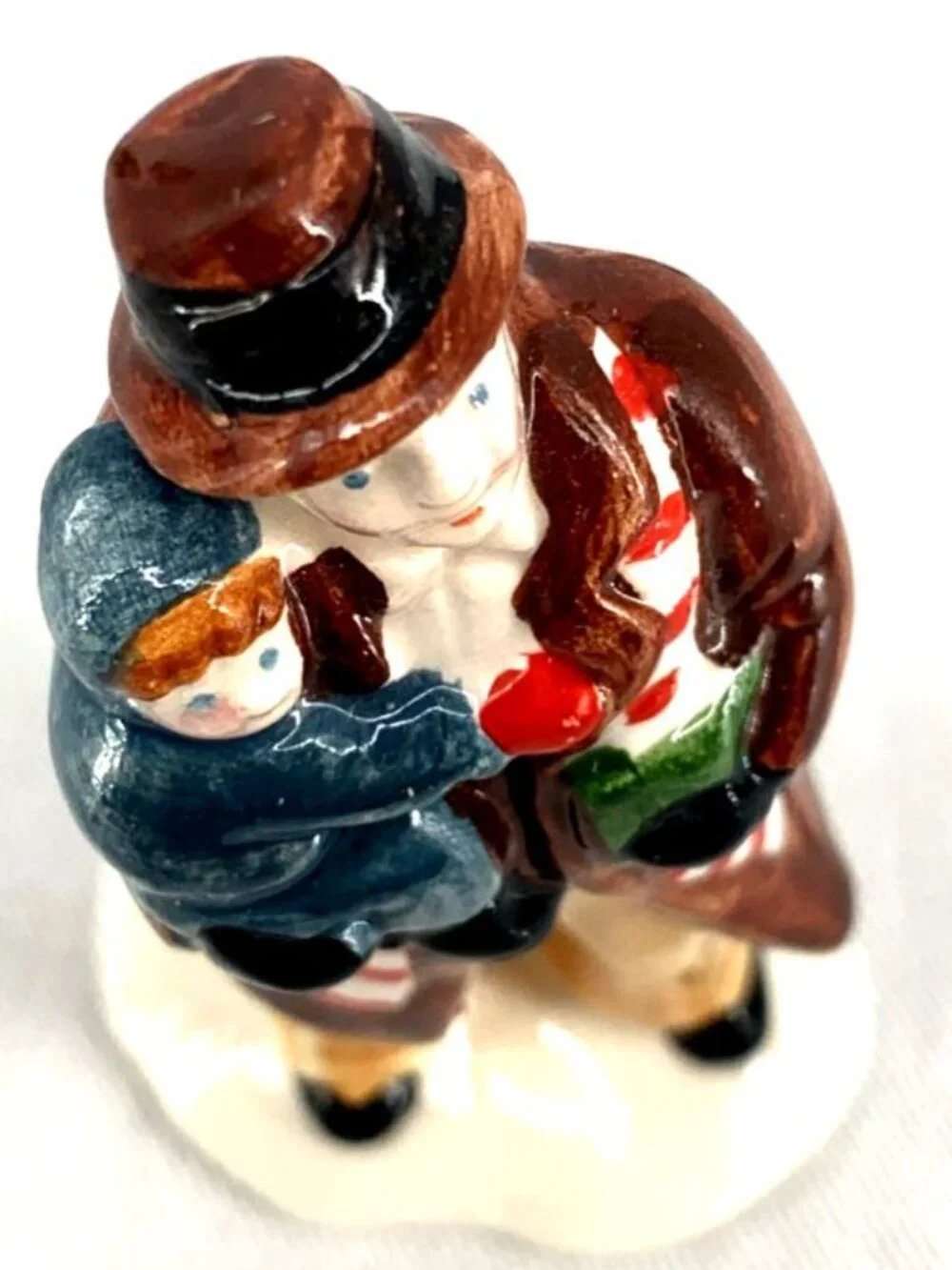 Dept 56 Caroling Family Christmas Snow Village Set of 3 Figures #5105-5 Porcelai